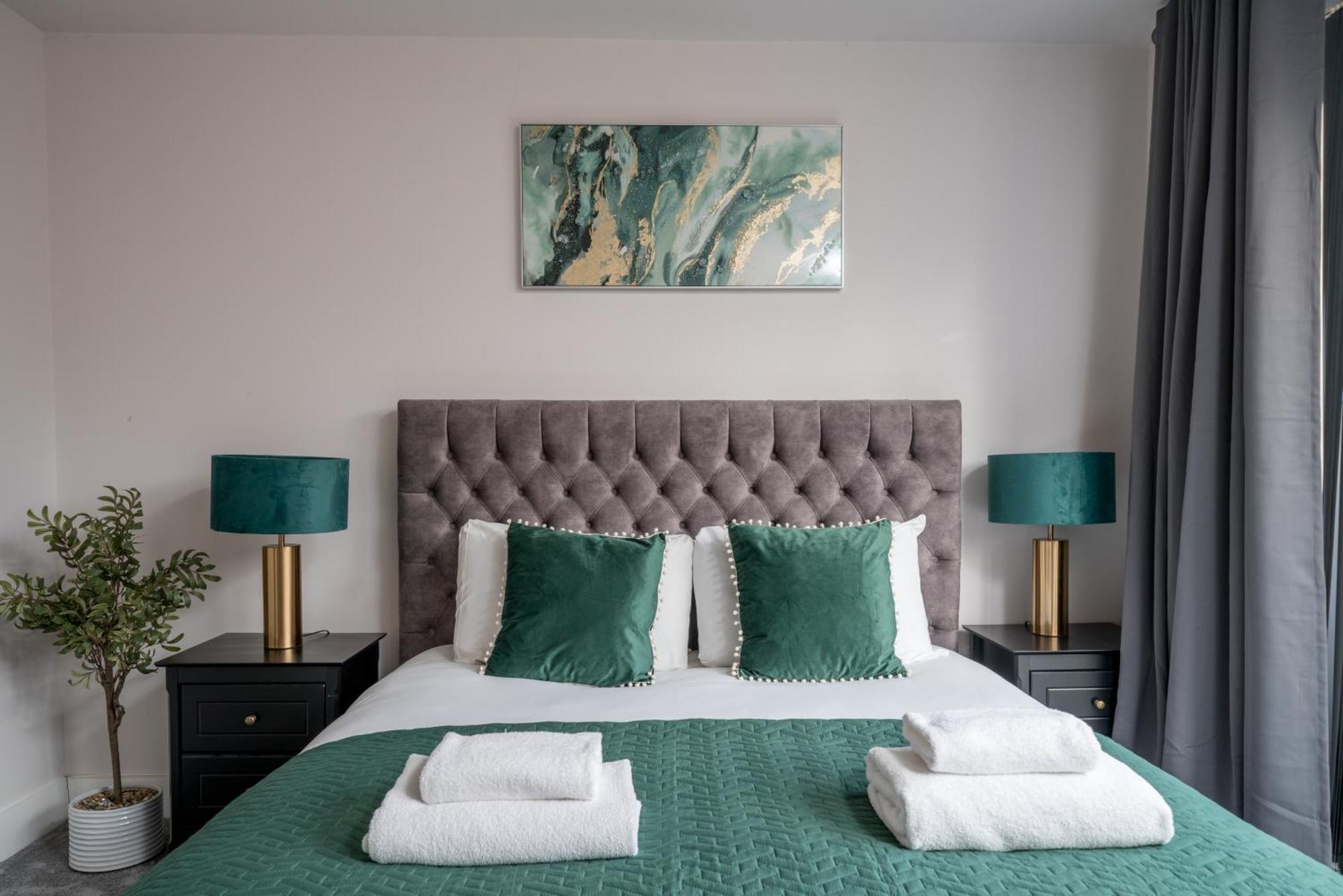 Boutique Lux London Apartments-Free Parking Totteridge Ngoại thất bức ảnh